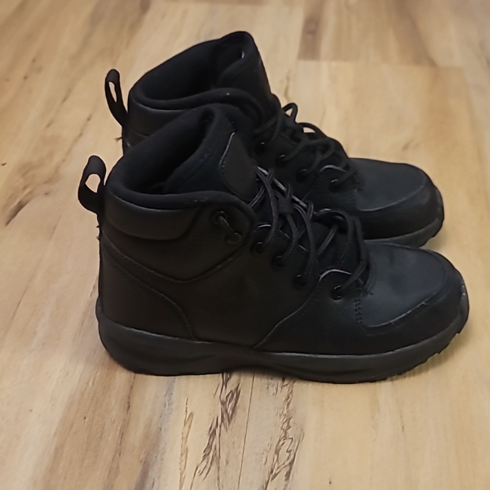 Nike boots boys